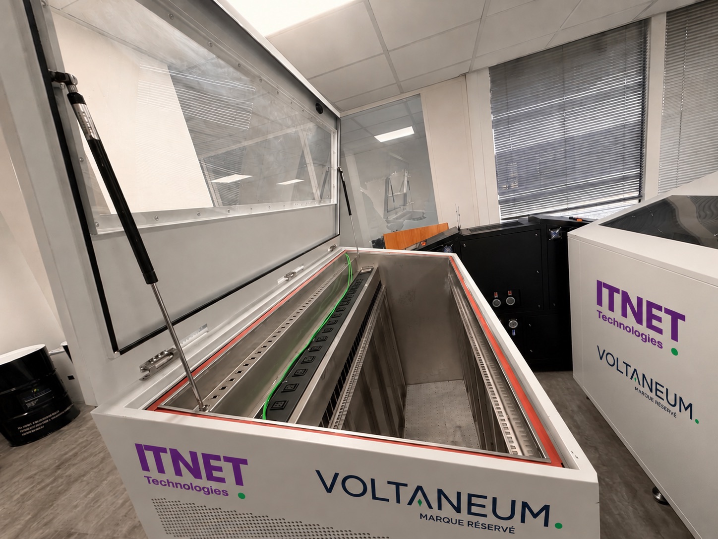 10U, 20U and 37U immersion cabinets designed by VOLTANEUM