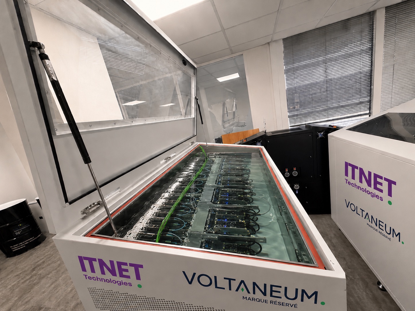 Comment fonctionne l'immersion cooling ? Principe, étapes et rôle du liquide diélectrique